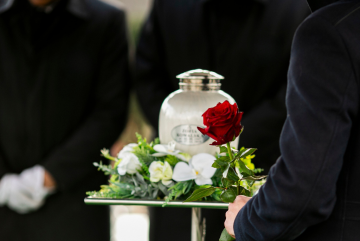 Jak przygotować się do pogrzebu? Najważniejsze informacje