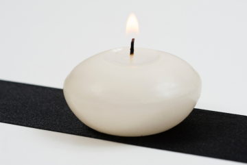 Nekrolog w praktyce - definicja i zasady jego tworzenia